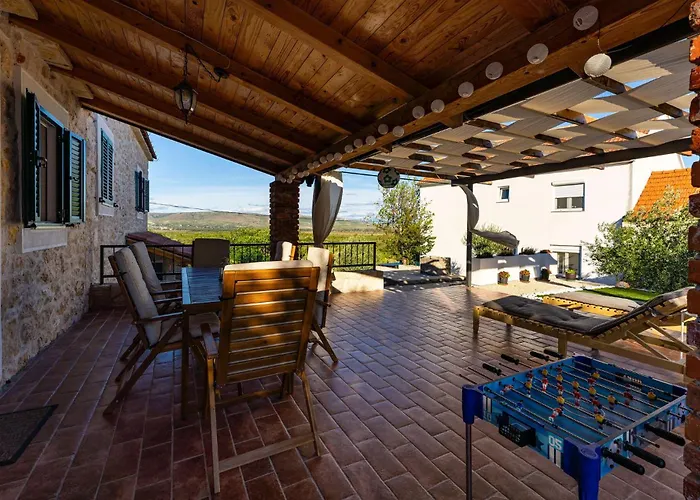 3 Bedroom Gorgeous In * بنكوفاتش