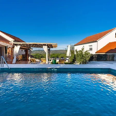 3 Bedroom Gorgeous In