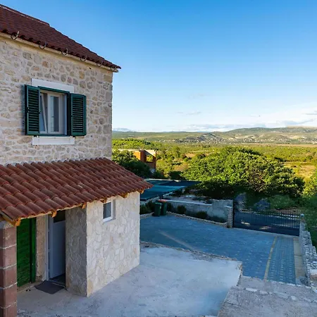3 Bedroom Gorgeous In *
